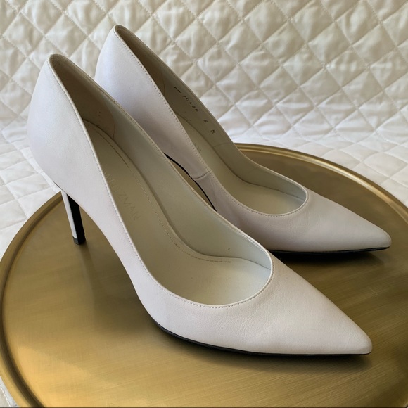 stuart weitzman white pumps